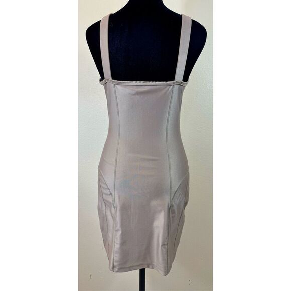 NWOT NOLI l Yoga Almond Liquid Curve Hugging Women's Dress Size 6 - Picture 4 of 9